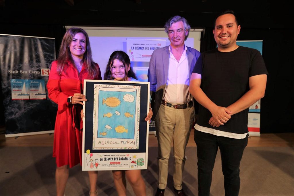 Stolt Sea Farm apoya la educación marítima para estudiantes